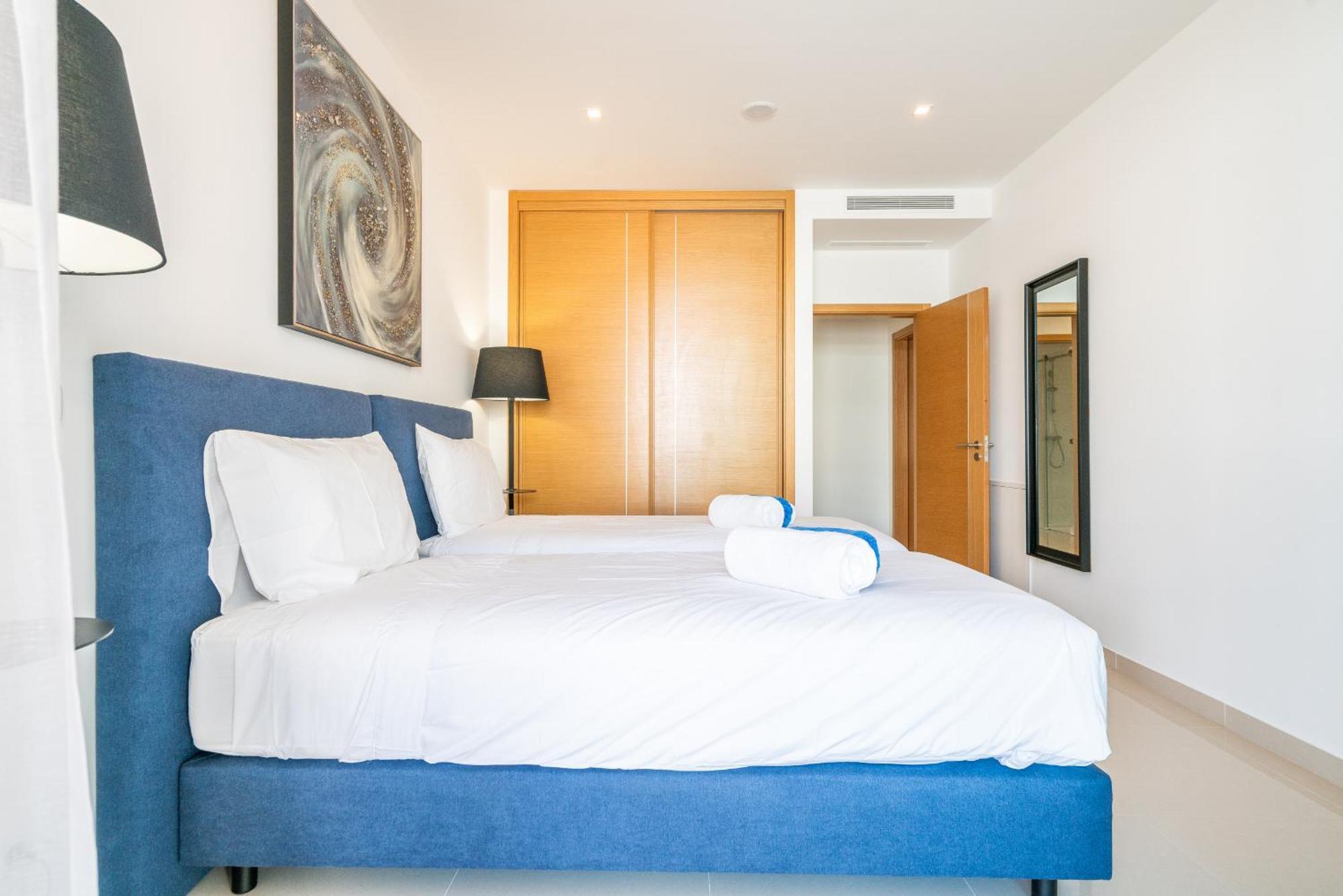 Marina View 4 With Pool By Homing * Lagos